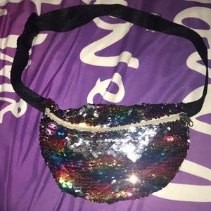 A rainbow flip sequence Fannypack